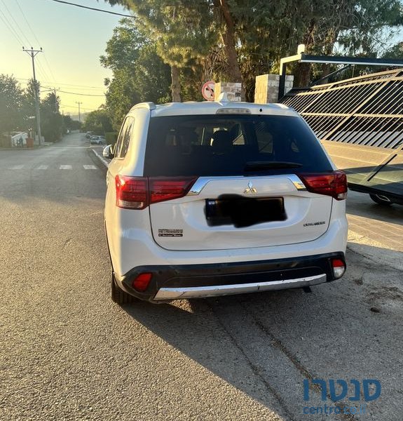 2018' Mitsubishi Outlander מיצובישי אאוטלנדר photo #3