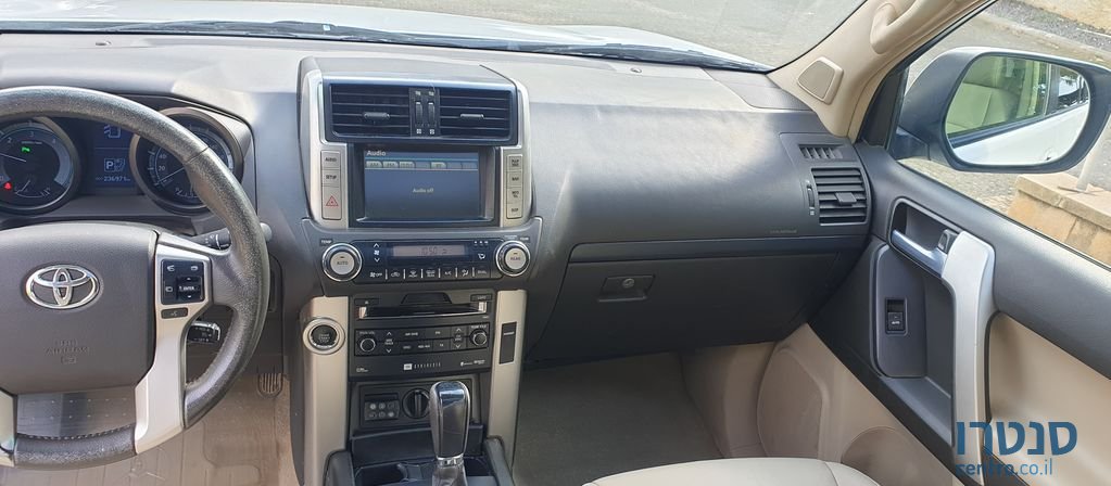 2009' Toyota Land Cruiser טויוטה לנד קרוזר photo #4