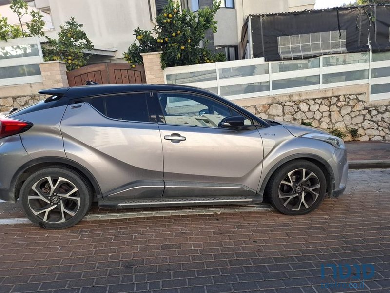 2017' Toyota C-HR טויוטה photo #1