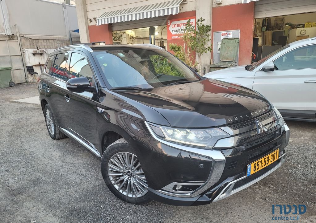 2020' Mitsubishi Outlander מיצובישי אאוטלנדר photo #1