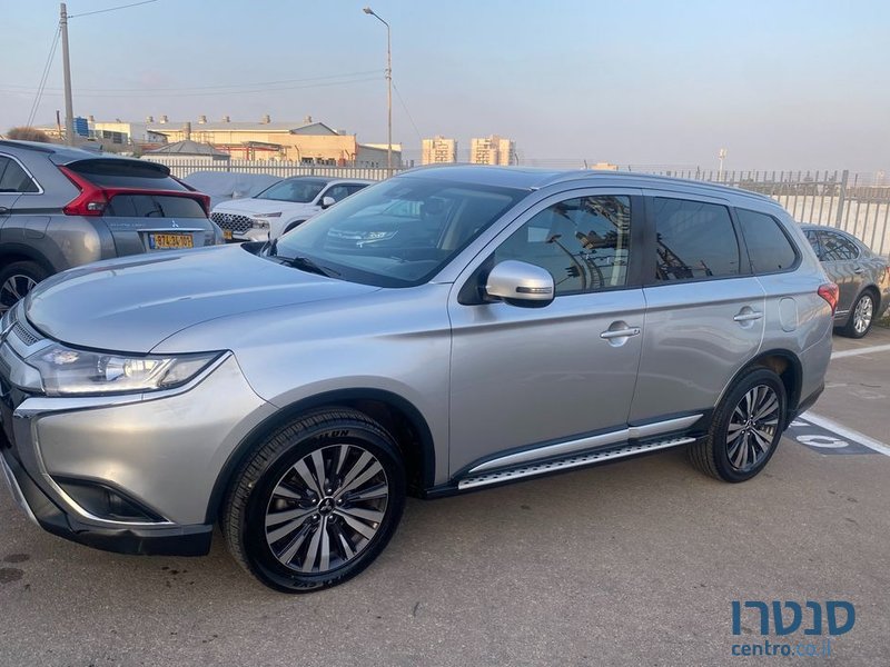 2019' Mitsubishi Outlander מיצובישי אאוטלנדר photo #5