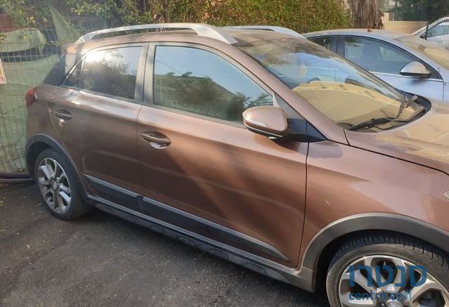 2017' Hyundai i20 יונדאי Cross photo #3