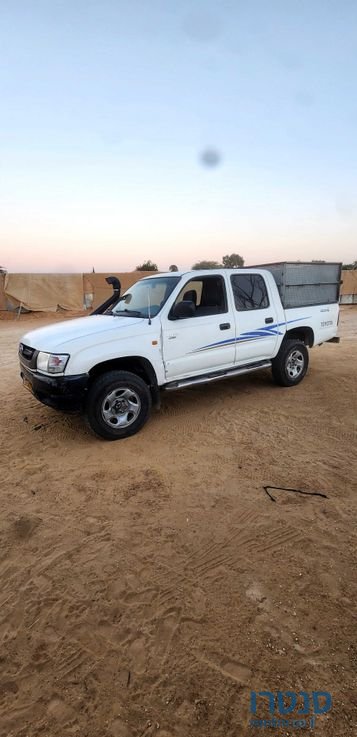 2004' Toyota Hilux טויוטה היילקס photo #5