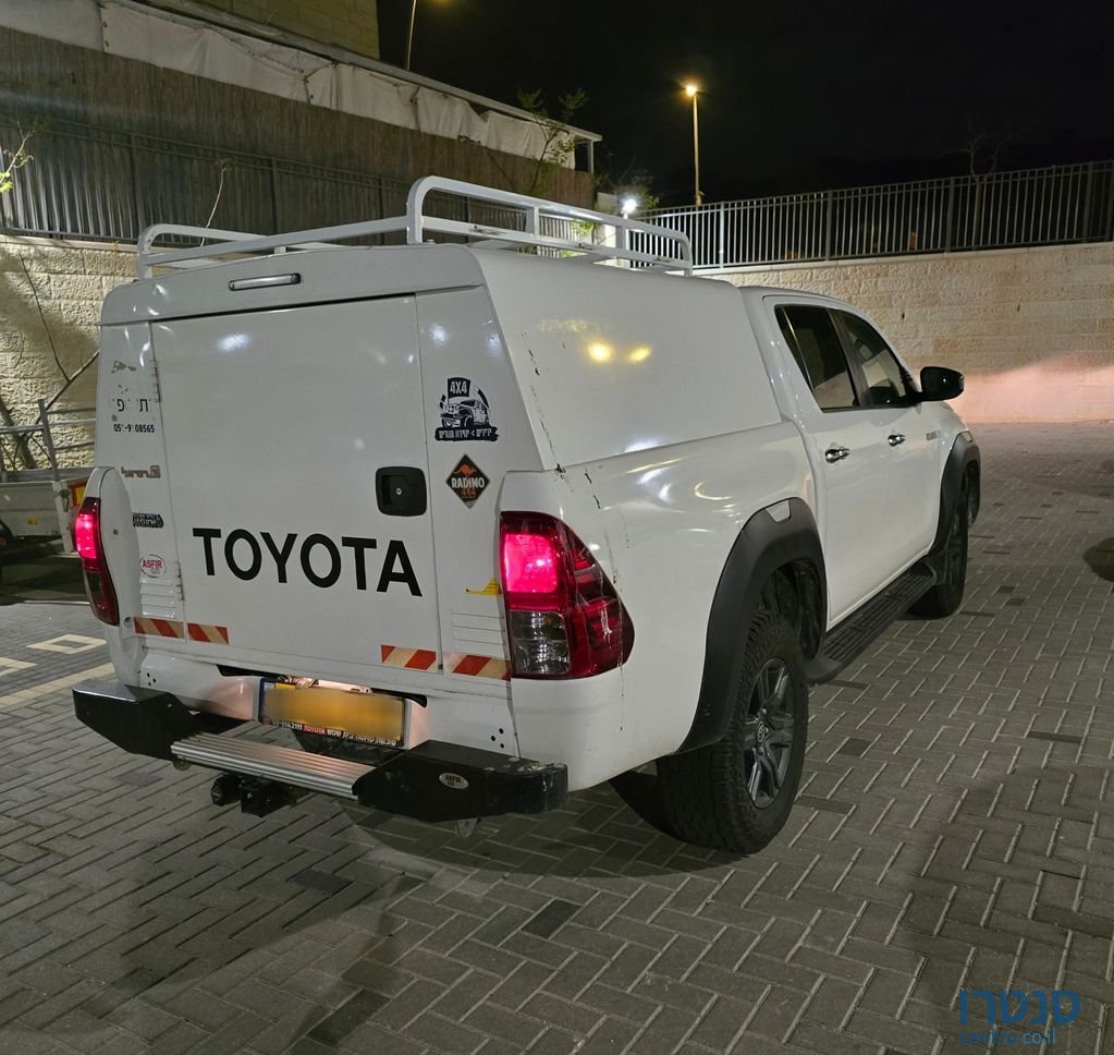 2023' Toyota Hilux טויוטה היילקס photo #2
