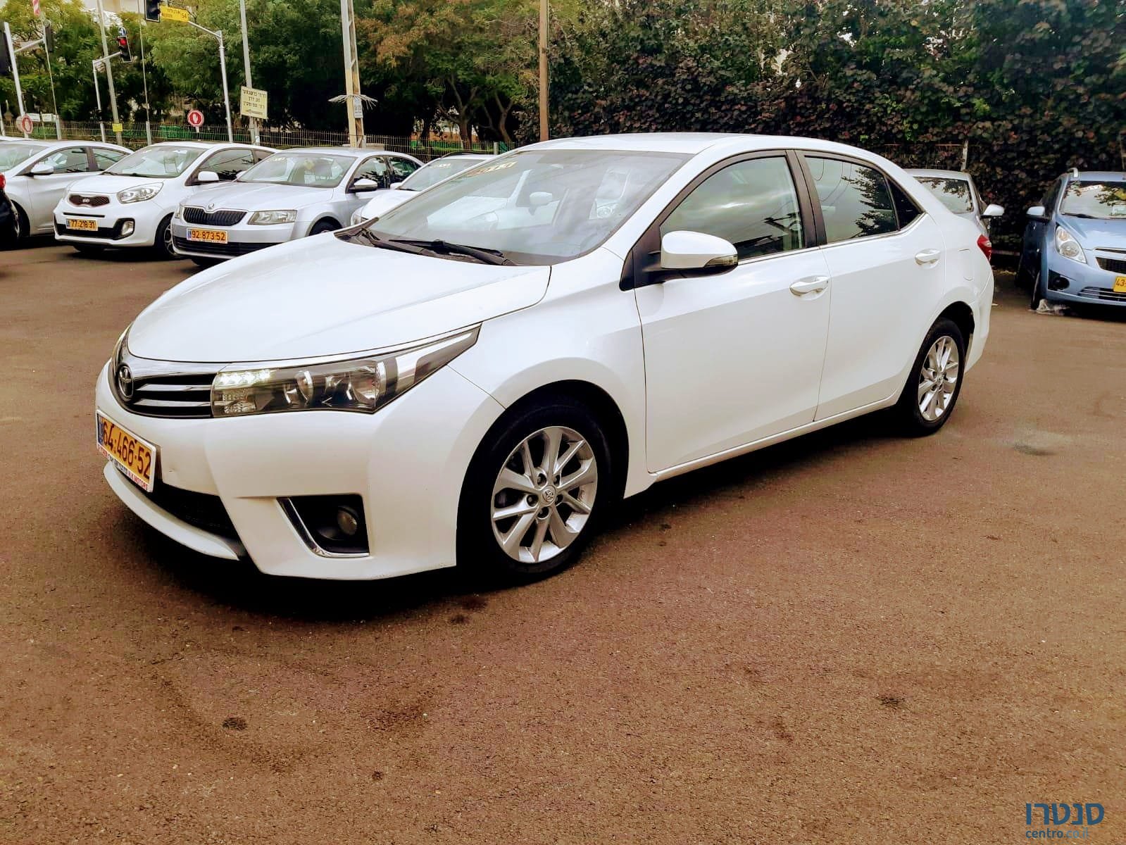 2013' Toyota Corolla photo #1