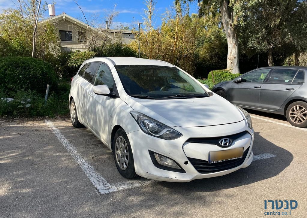 2013' Hyundai i30 יונדאי photo #2