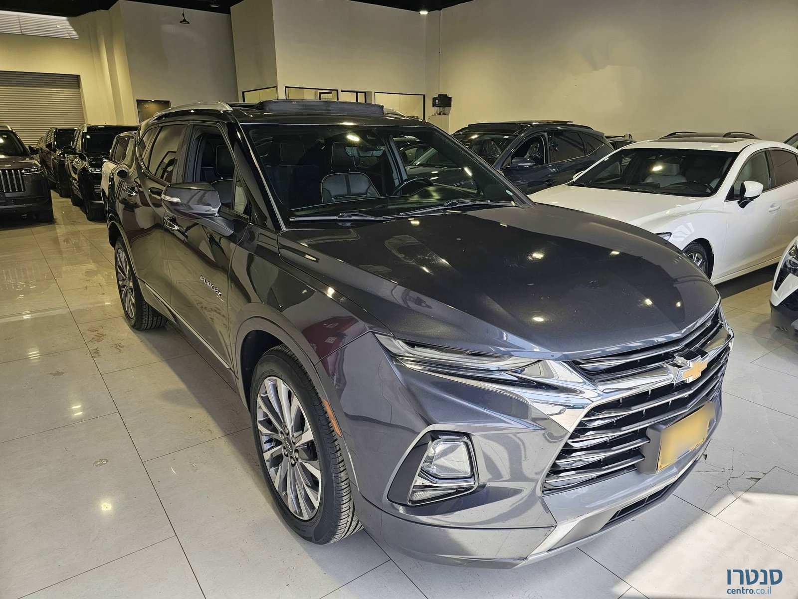 2023' Chevrolet Blazer photo #2