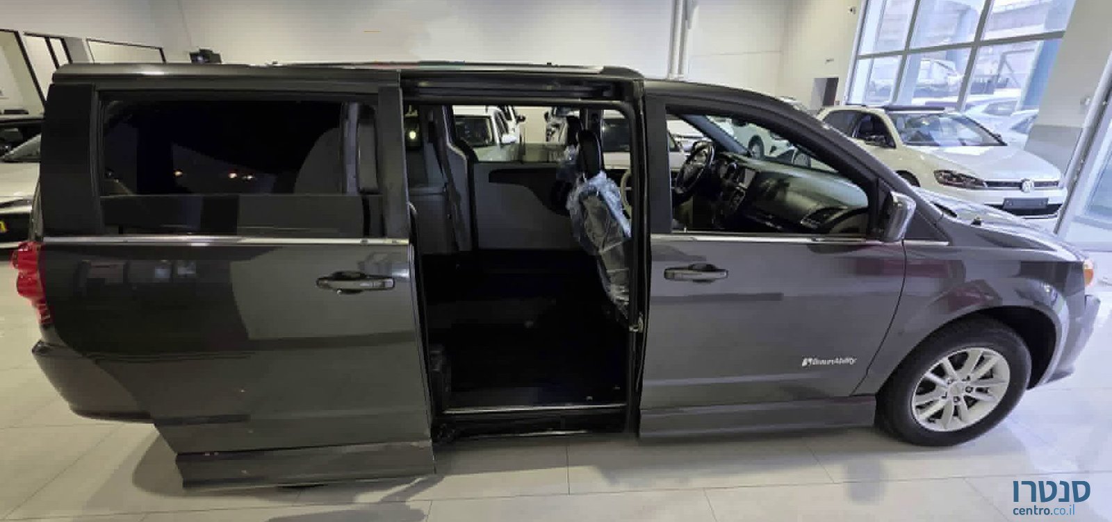 2019' Dodge Grand Caravan photo #7