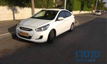 2011' Hyundai i25 i25 יונדאי photo #2