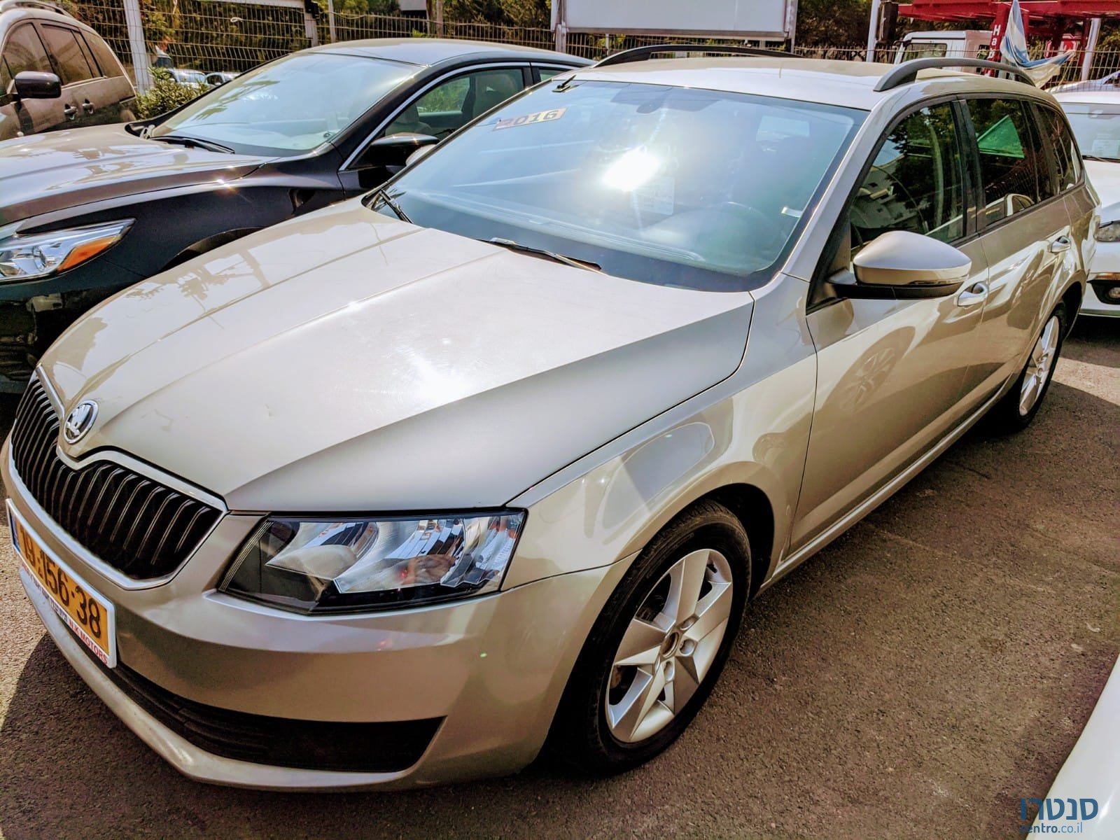 2016' Skoda Octavia photo #1