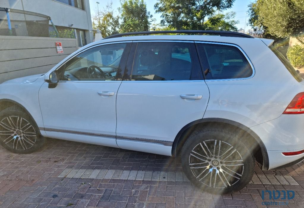 2013' Volkswagen Touareg פולקסווגן טוארג photo #2