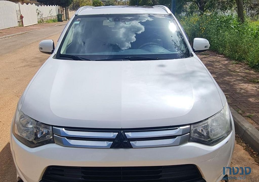 2015' Mitsubishi Outlander מיצובישי אאוטלנדר photo #5