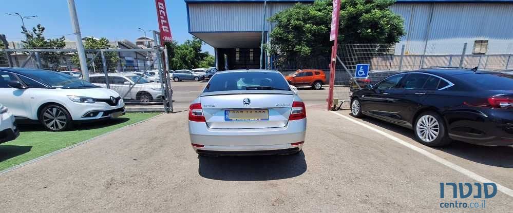 2020' Skoda Octavia סקודה אוקטביה photo #2