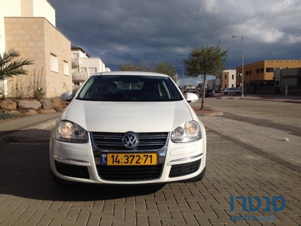 2011' Volkswagen Jetta photo #1