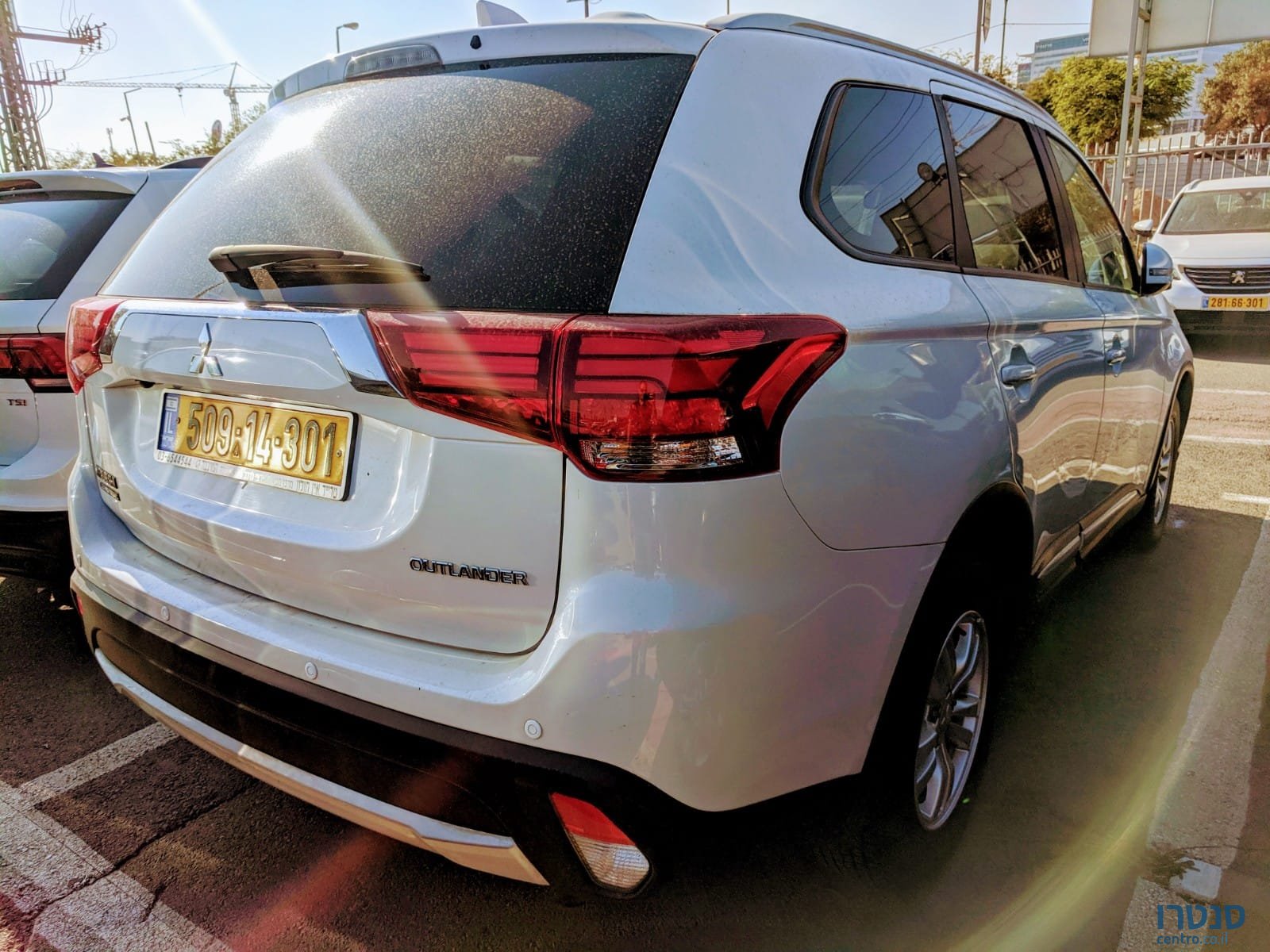 2018' Mitsubishi Outlander photo #3