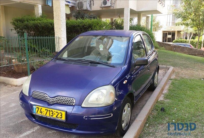 2001' Toyota Yaris photo #1