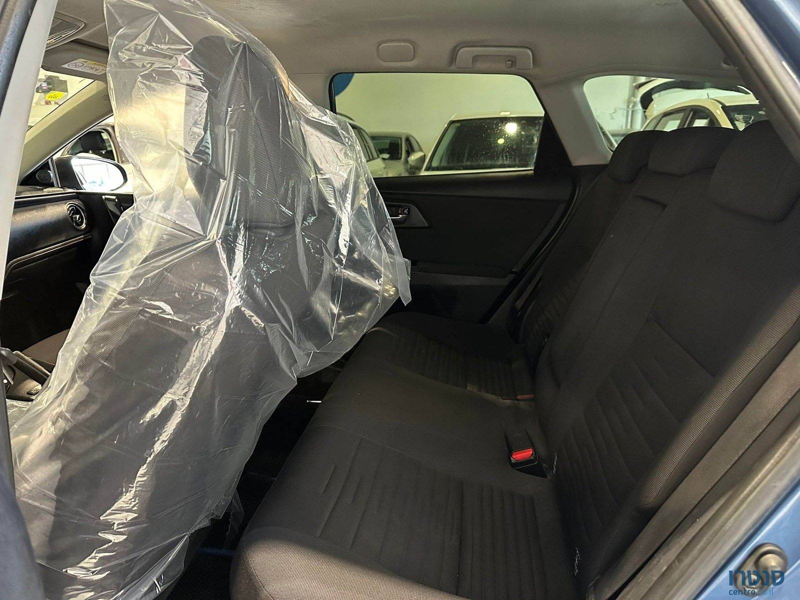 2016' Toyota Auris photo #6