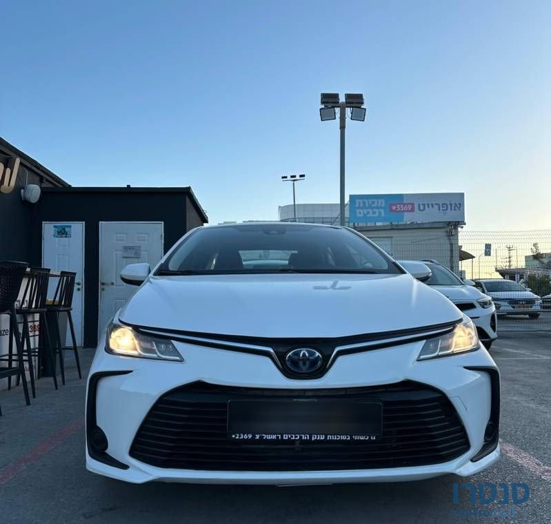2019' Toyota Corolla טויוטה קורולה photo #3