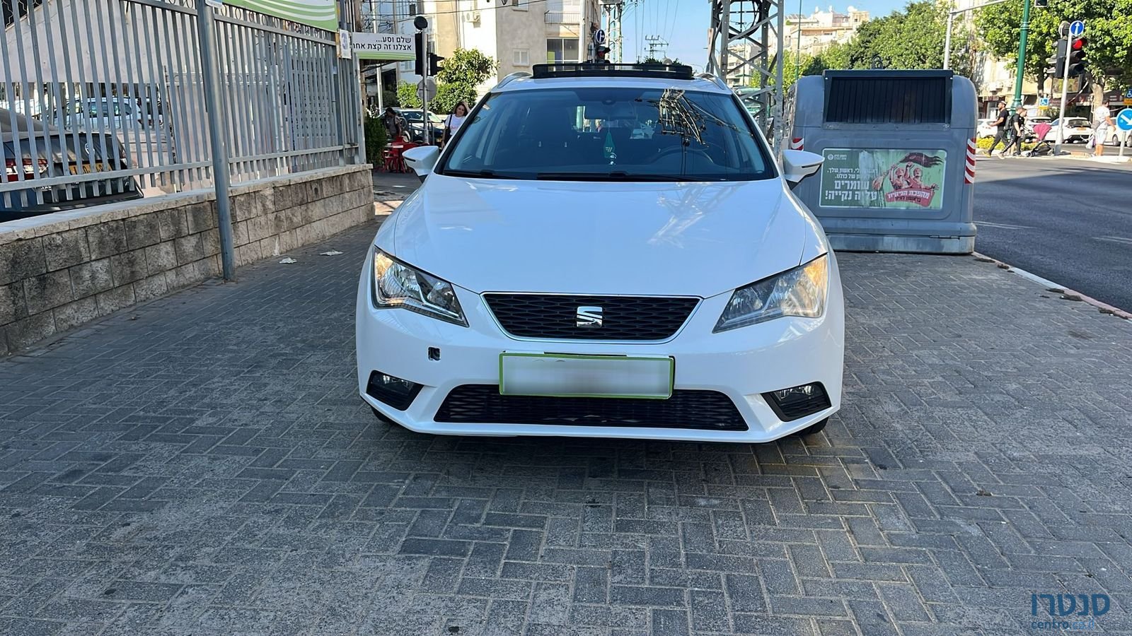 2016' SEAT Leon photo #3