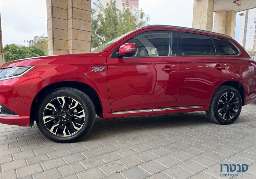 2018' Mitsubishi Outlander מיצובישי אאוטלנדר photo #4