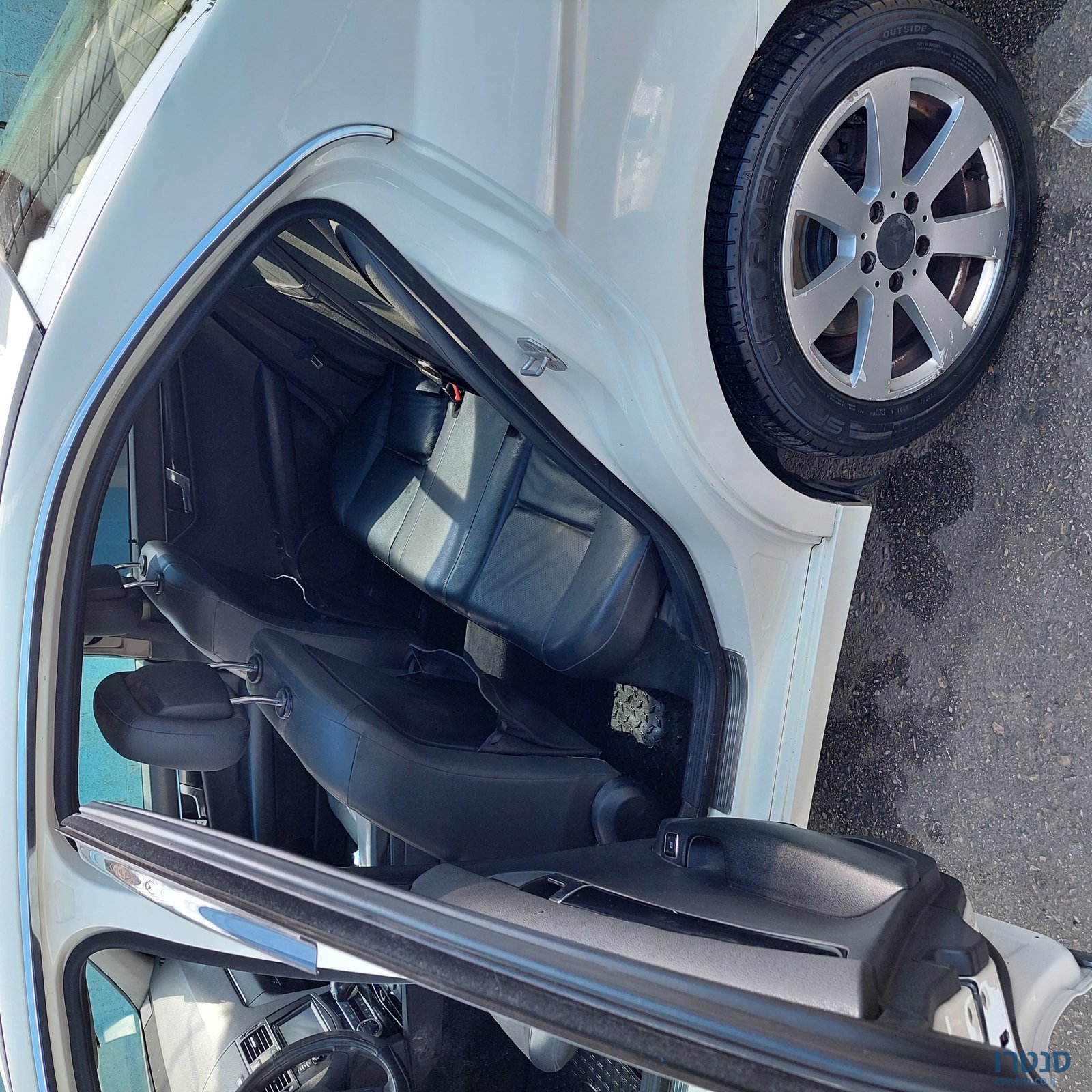 2010' Mercedes-Benz 200 מרצדס photo #4