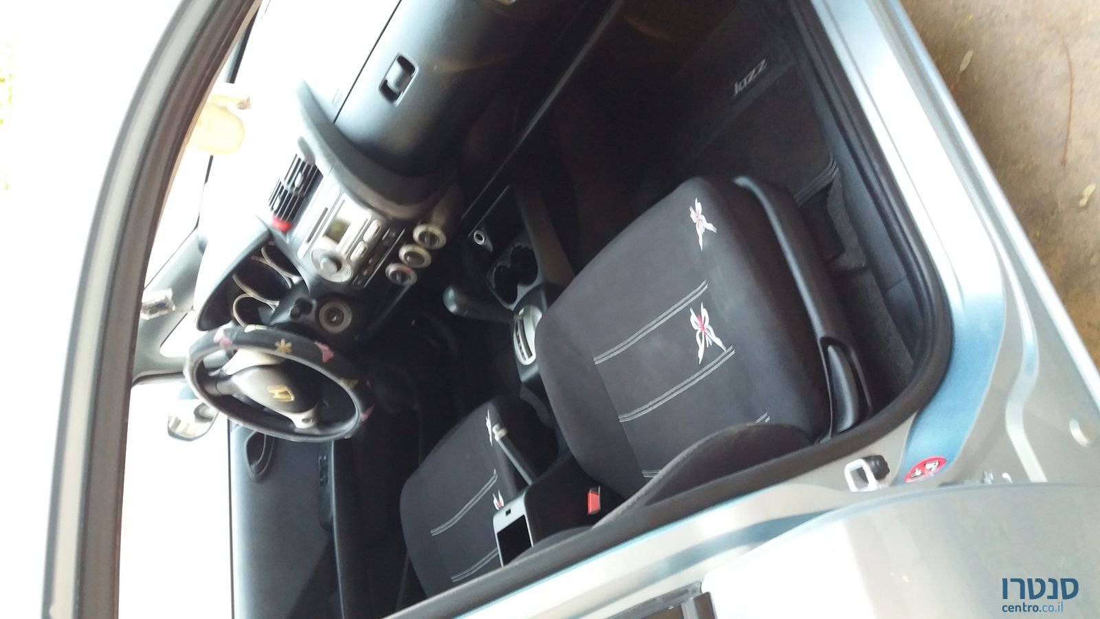 2006' Honda Jazz photo #2