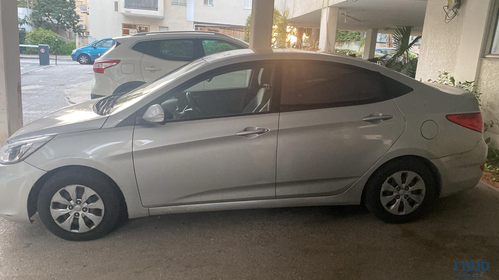 2015' Hyundai i25 יונדאי photo #2