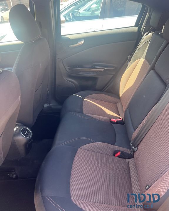 2014' Alfa Romeo Giulietta אלפא רומיאו ג'ולייטה photo #6