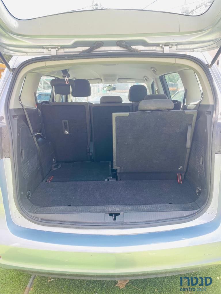 2017' Opel Zafira photo #5