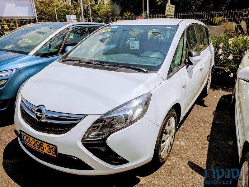 2016' Opel Zafira photo #2