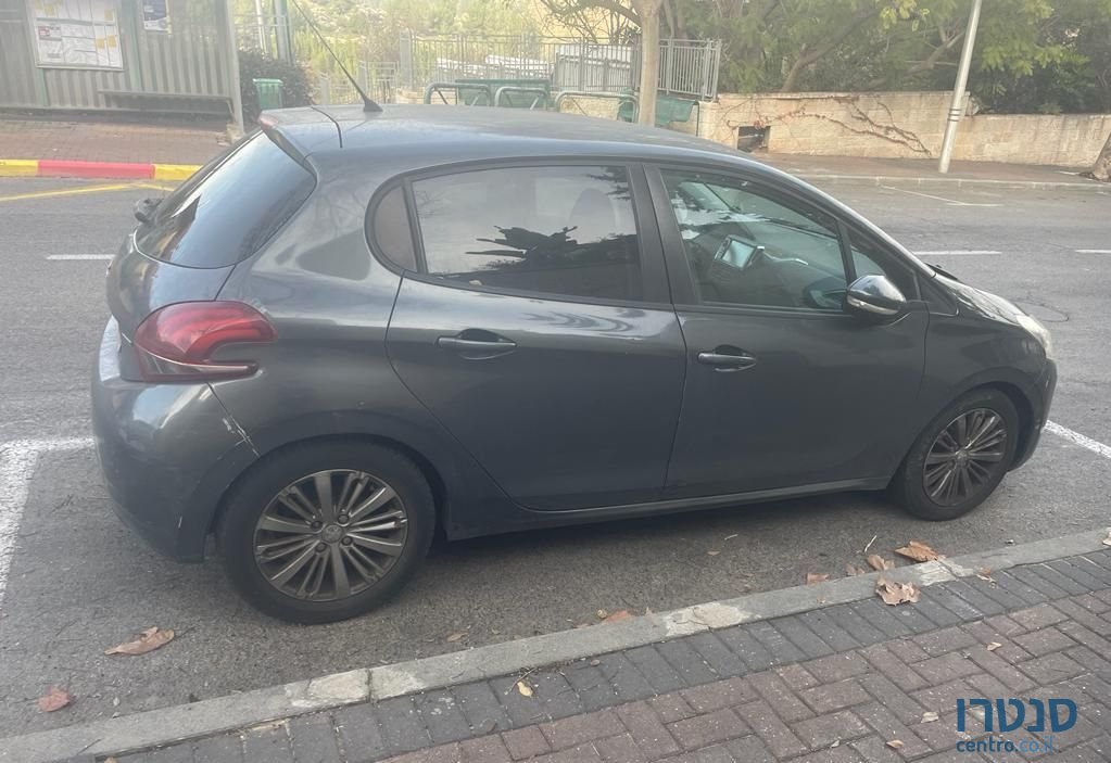2016' Peugeot 208 פיג'ו photo #4