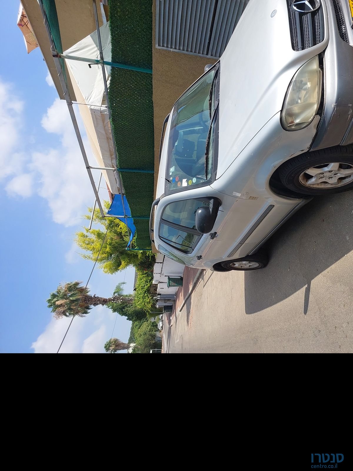 2001' Mercedes-Benz 270 מרצדס photo #1