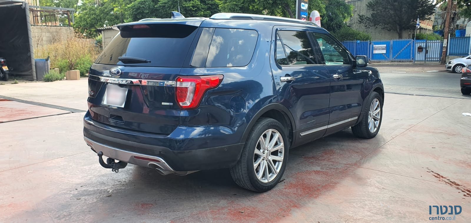 2017' Ford Explorer photo #6