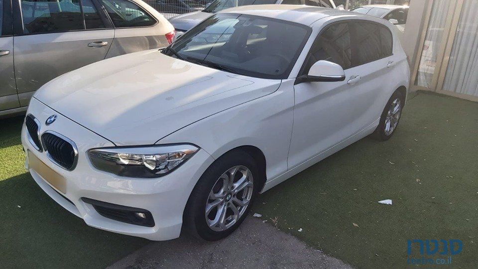 2018' BMW 118 photo #1