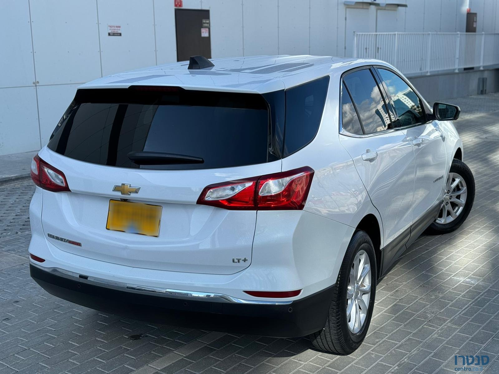 2020' Chevrolet photo #3