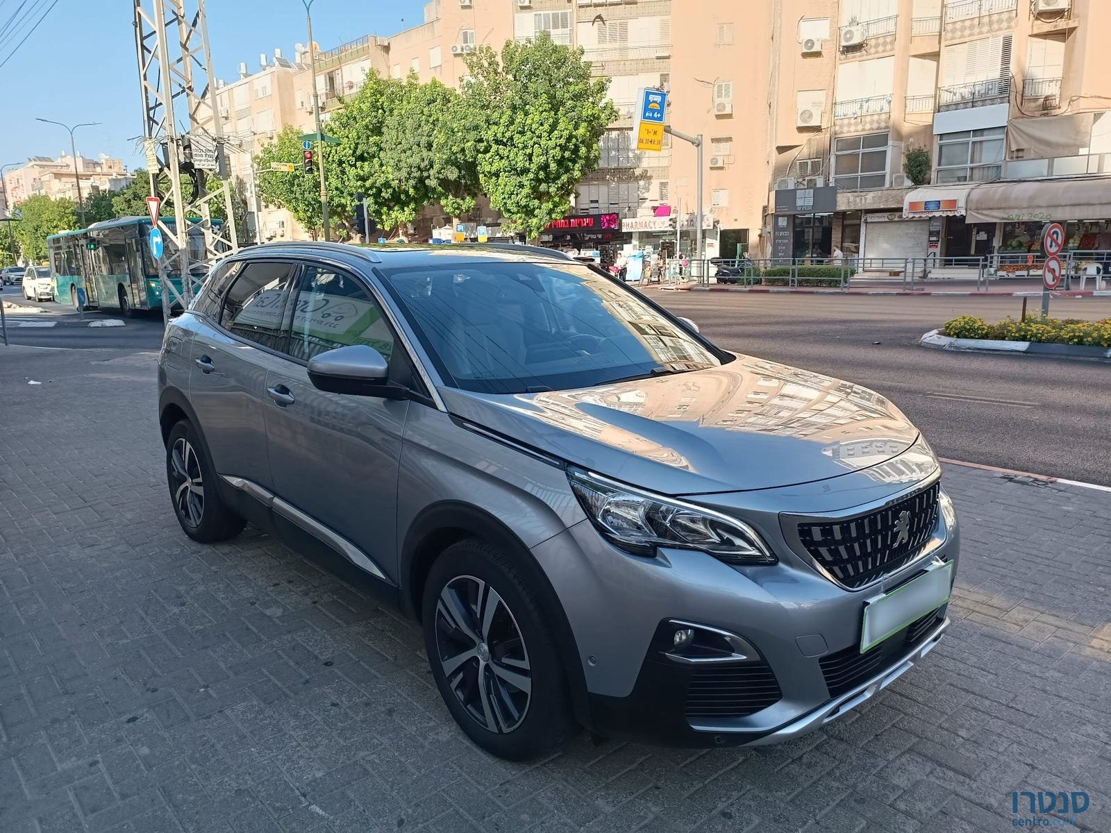 2021' Peugeot 3008 photo #6