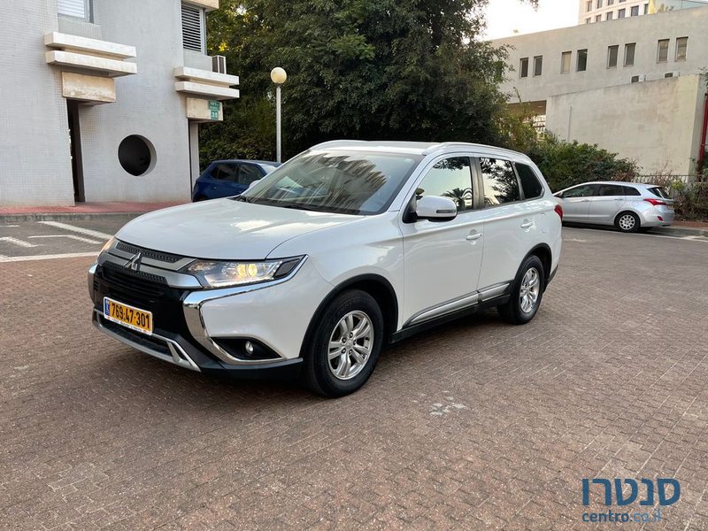 2019' Mitsubishi Outlander מיצובישי אאוטלנדר photo #2