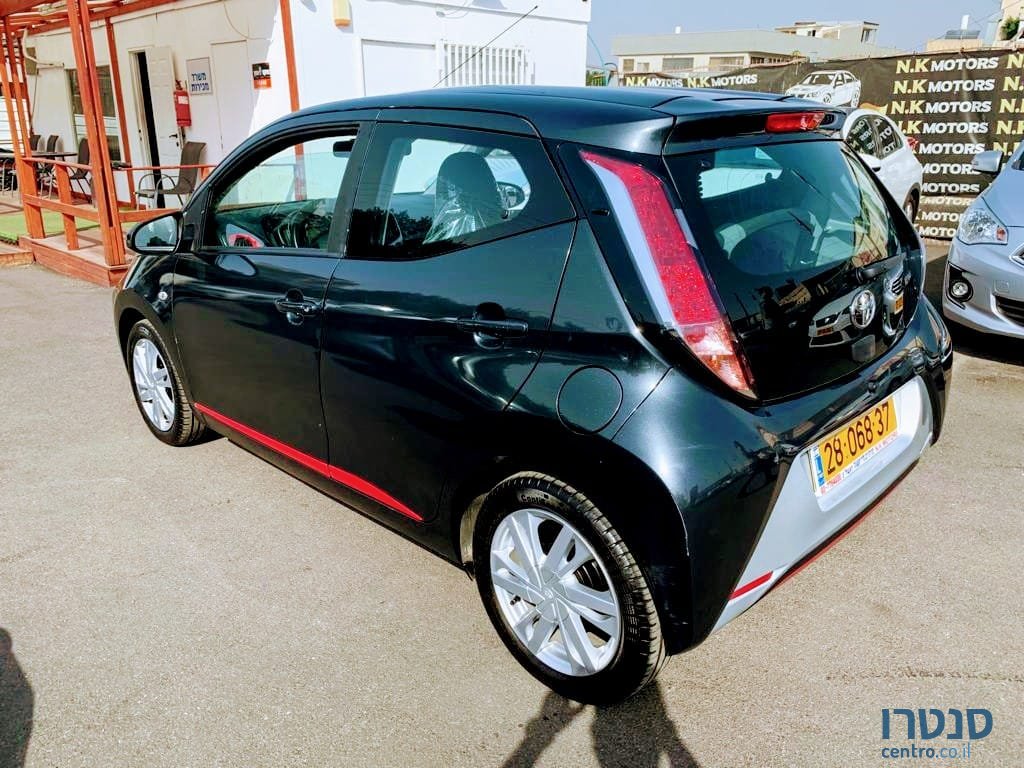 2016' Toyota Aygo photo #3