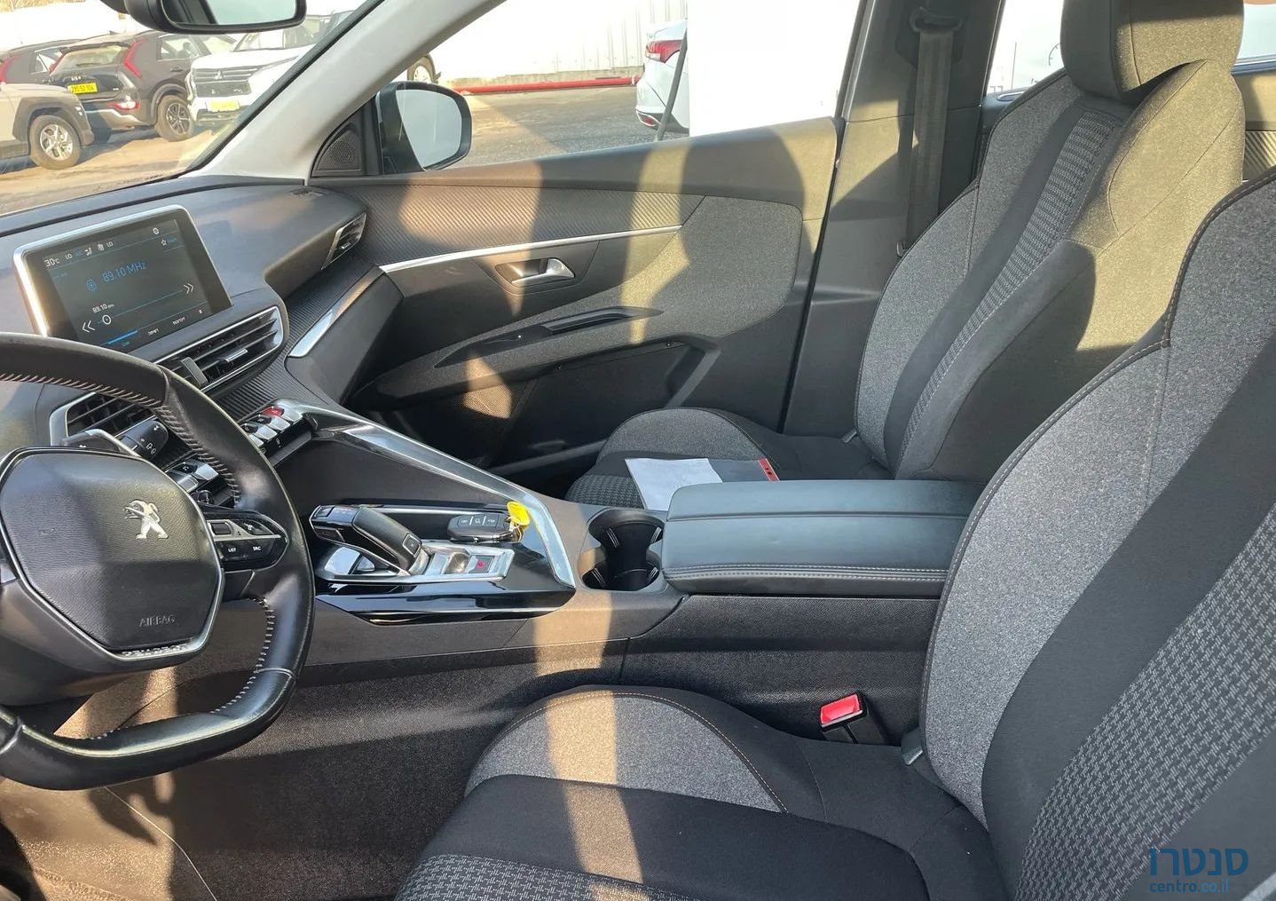 2021' Peugeot 5008 פיג'ו photo #6