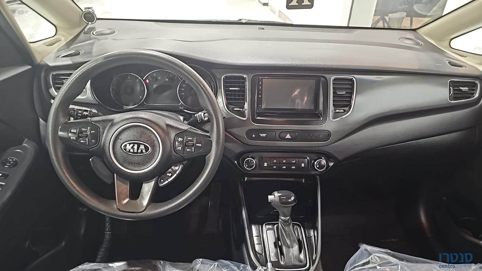 2017' Kia Carens photo #5