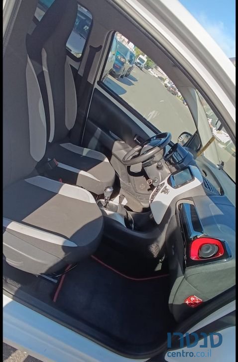 2017' Toyota Aygo טויוטה אייגו photo #5