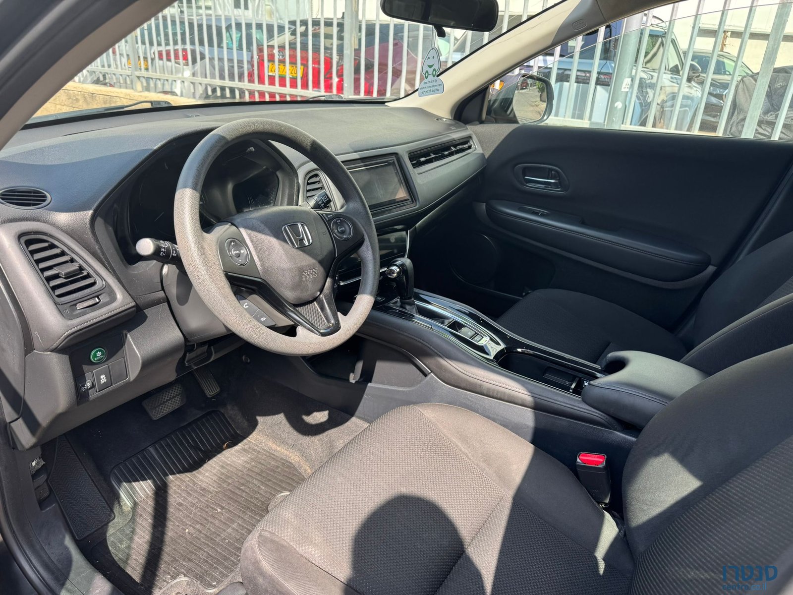 2017' Honda HR-V photo #2