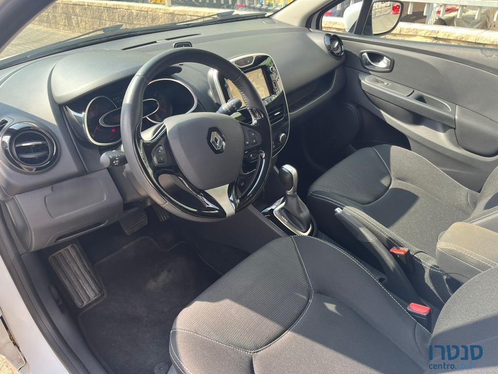 2017' Renault Clio photo #3