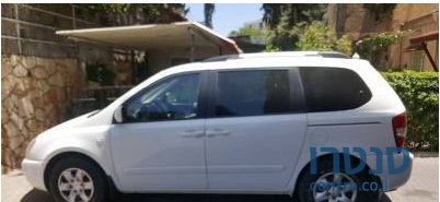 2009' Kia Carnival photo #1