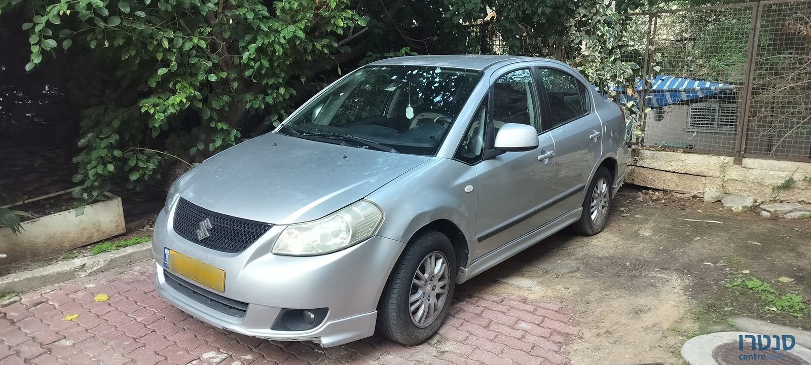 2012' Suzuki SX4 סוזוקי photo #1