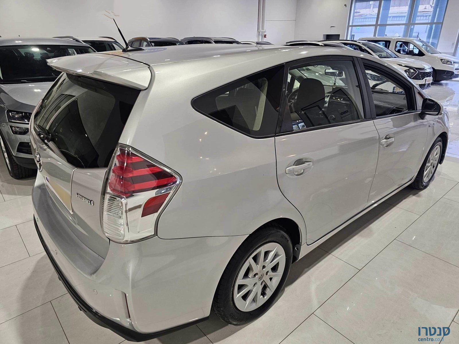 2021' Toyota Prius+ ACTIVE photo #3