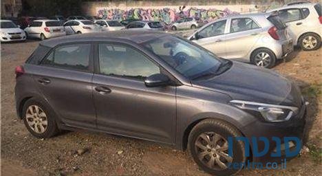 2015' Hyundai i20 אינספייר photo #3