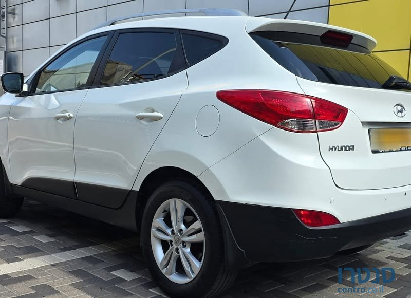 2011' Hyundai ix35 photo #4