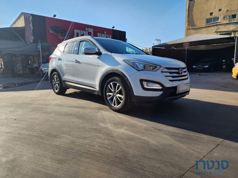 2014' Hyundai Santa Fe photo #6