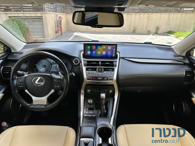 2020' Lexus NX 300h Luxury photo #6